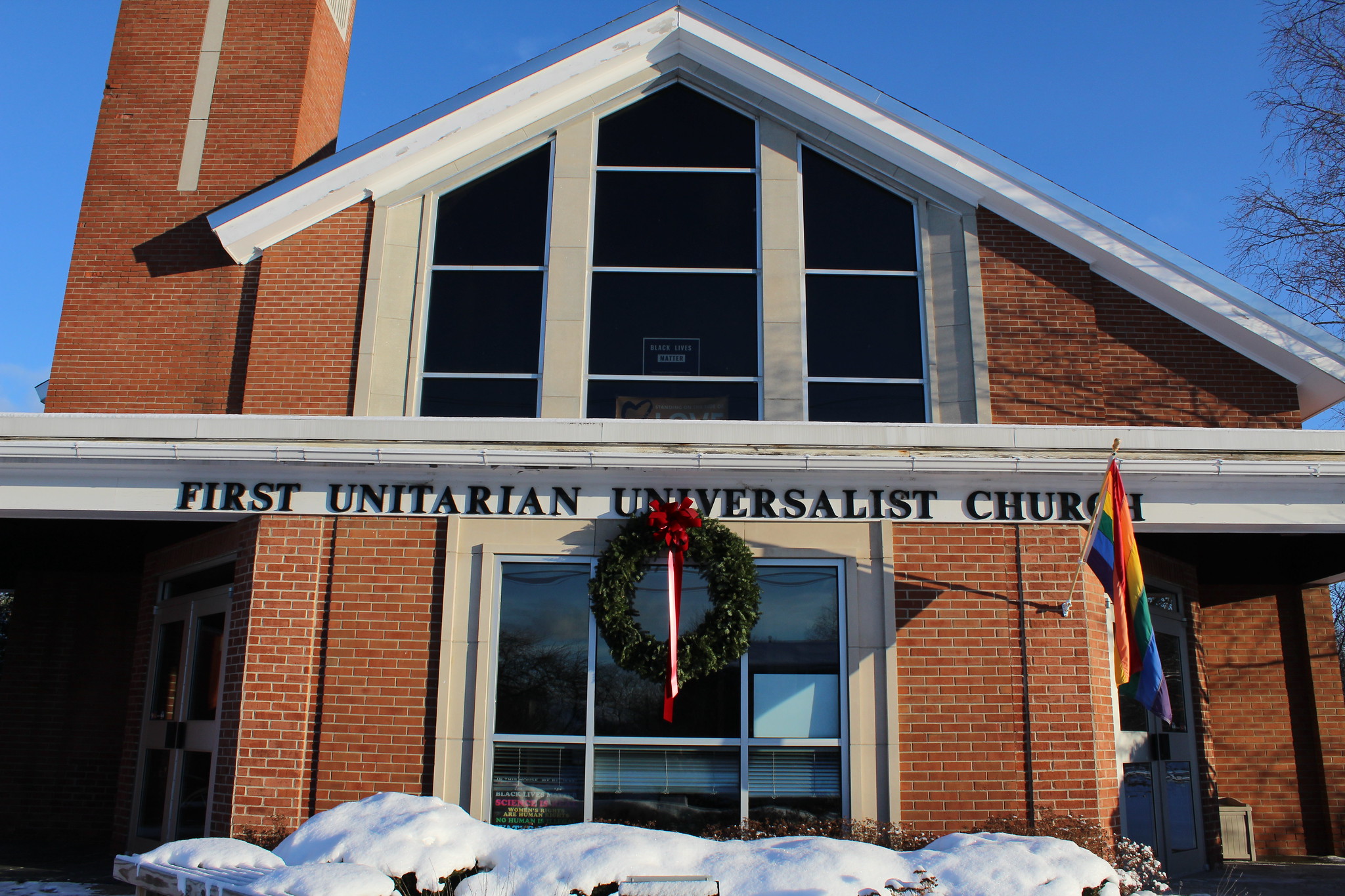 Image of front of First UU with Christmas Wreath